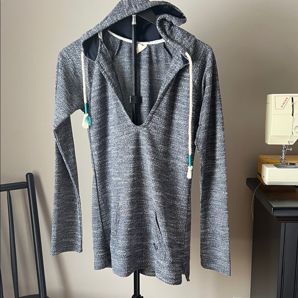 Women’s Roxy Heather Grey/Black V-Neck Pullover Hoodie-Tassel Drawstrings Sz Sm